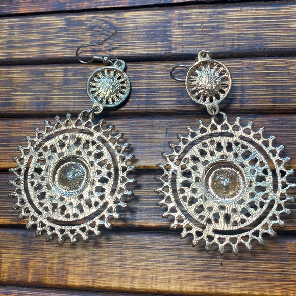 EUC - Floral Earrings - Picture 4 of 4